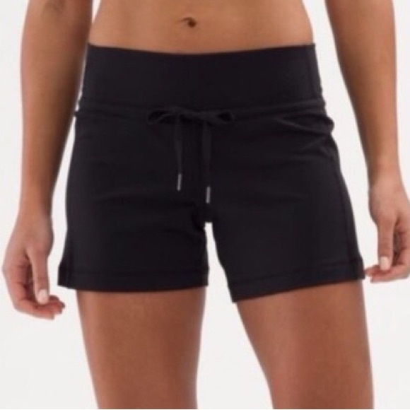lululemon athletica Pants - Lululemon Knock Out Short